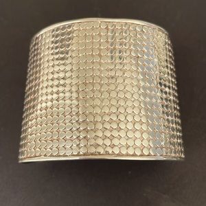 Stunning sterling silver Anna Beck cuff